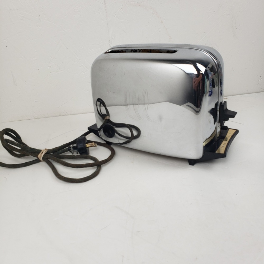 Vintage Toastmaster 2 Slice Toaster Chrome Art Deco Mid Century Modern MCM 1B24